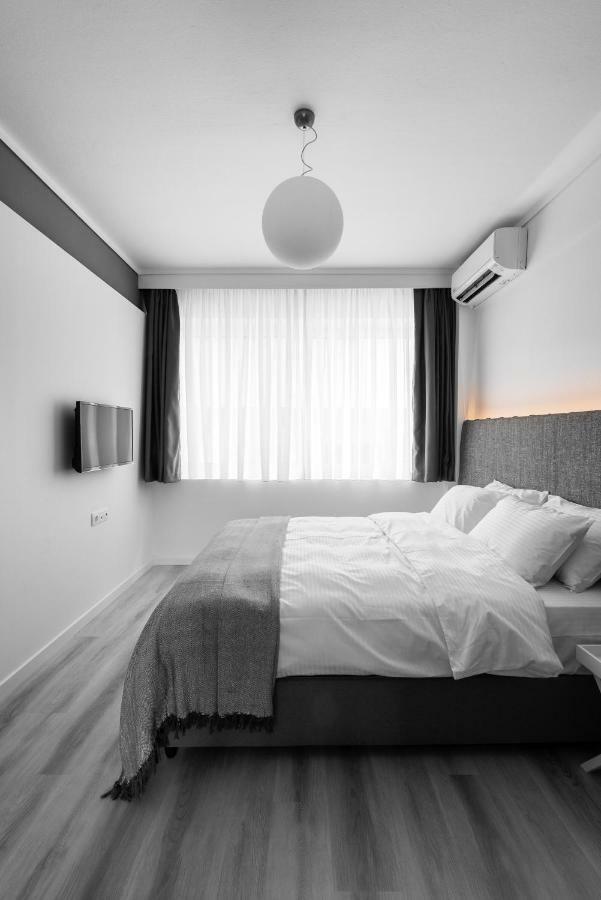 M&F Luxury Suites Est. 2019 / F Suite Салоники Экстерьер фото